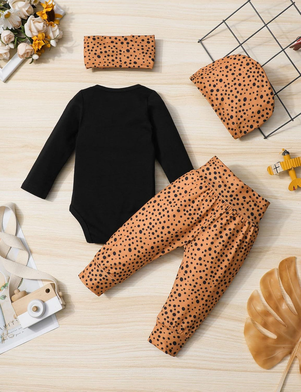 KANGKANG Newborn Baby Girl Clothes Hi I'M New Here Newborn Outfit Infant Romper Floral Pants Cute Baby Girl Outfits 4PC Set