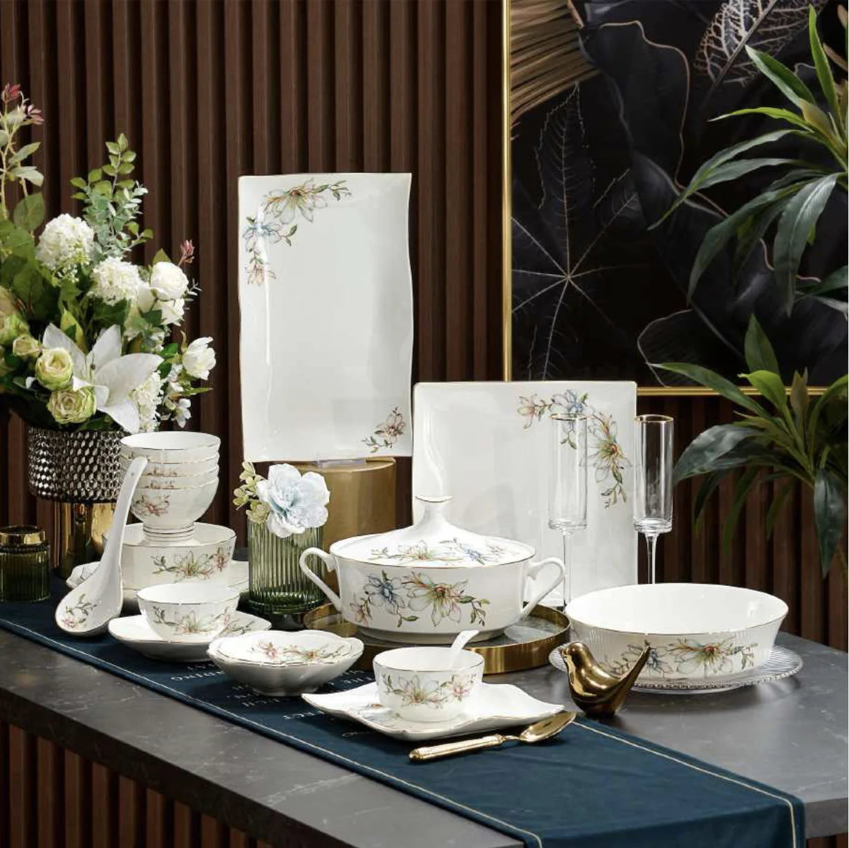 HIHUI Christmas Cartoon Beijing Design Classic On-glazed Bone China Dinnerware Sets Lightweight Scenic Pattern Dishwasher