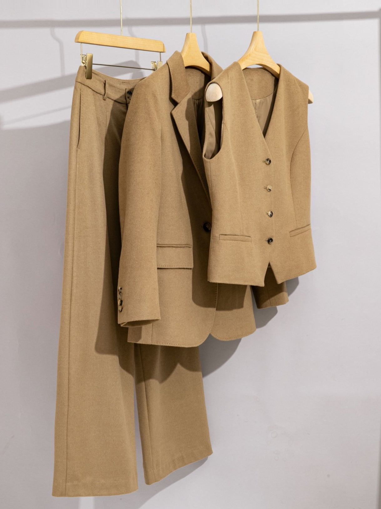 Wool Suit Set for Women, Three-Piece Autumn and Winter Formal Wear, Vest, Straight-Leg Wide-Leg Pants, Small Blazer, Elegant and Stylish
