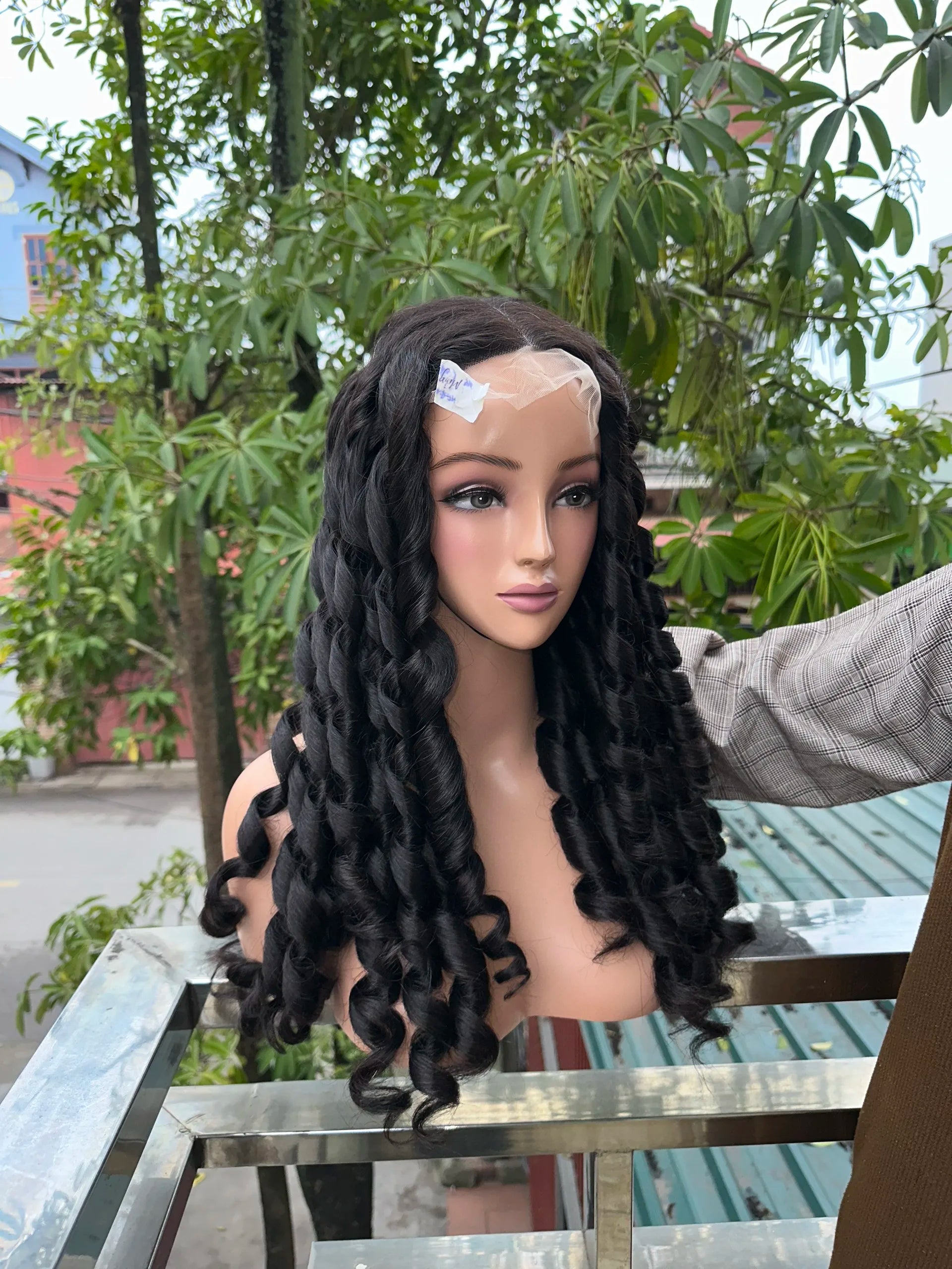 Raw Bouncy Curls Human Hair Wigs,Vietnamese Raw Lace Front Wigs With Frontal,Curly Virgrin Human Hair Weaves and Wigs Glueless