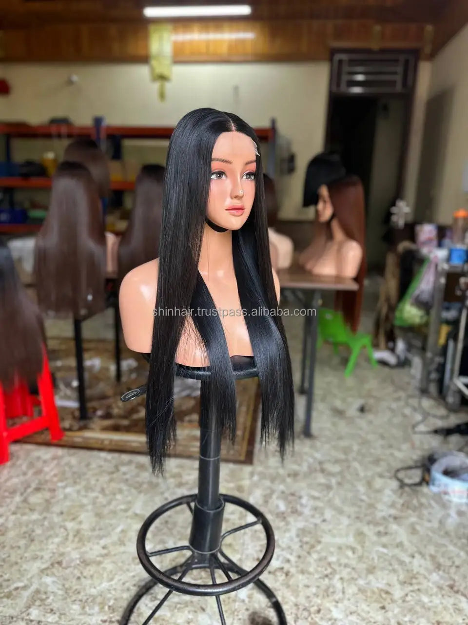 Wholesale Bone Straight Raw Natural Hair Glueless Wigs for Black Women Ready to Ship Product Vietnamese Human Hair Wigs Glueless