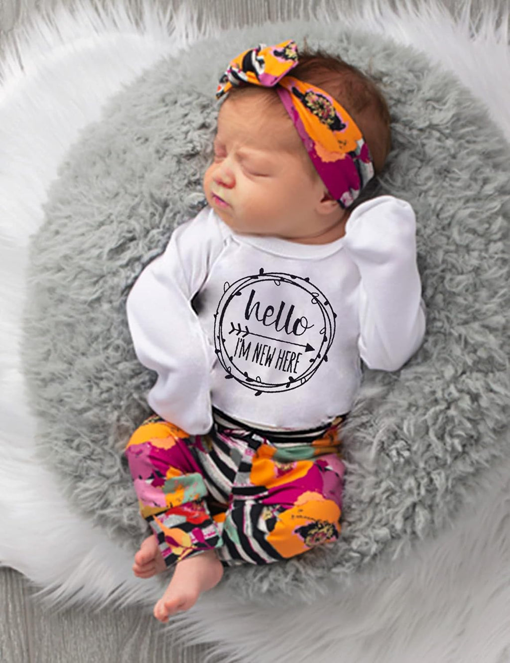 KANGKANG Newborn Baby Girl Clothes Hi I'M New Here Newborn Outfit Infant Romper Floral Pants Cute Baby Girl Outfits 4PC Set